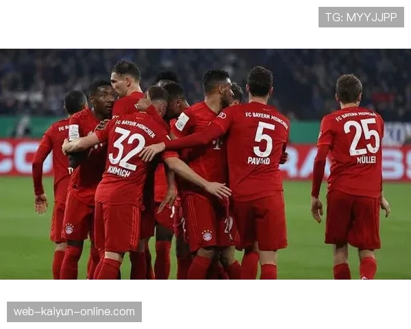 门将开球规则全解析：什么时候必须踢出界外？