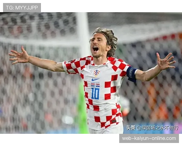 国家德比对阵巴萨中场：莫德里奇的经典表现